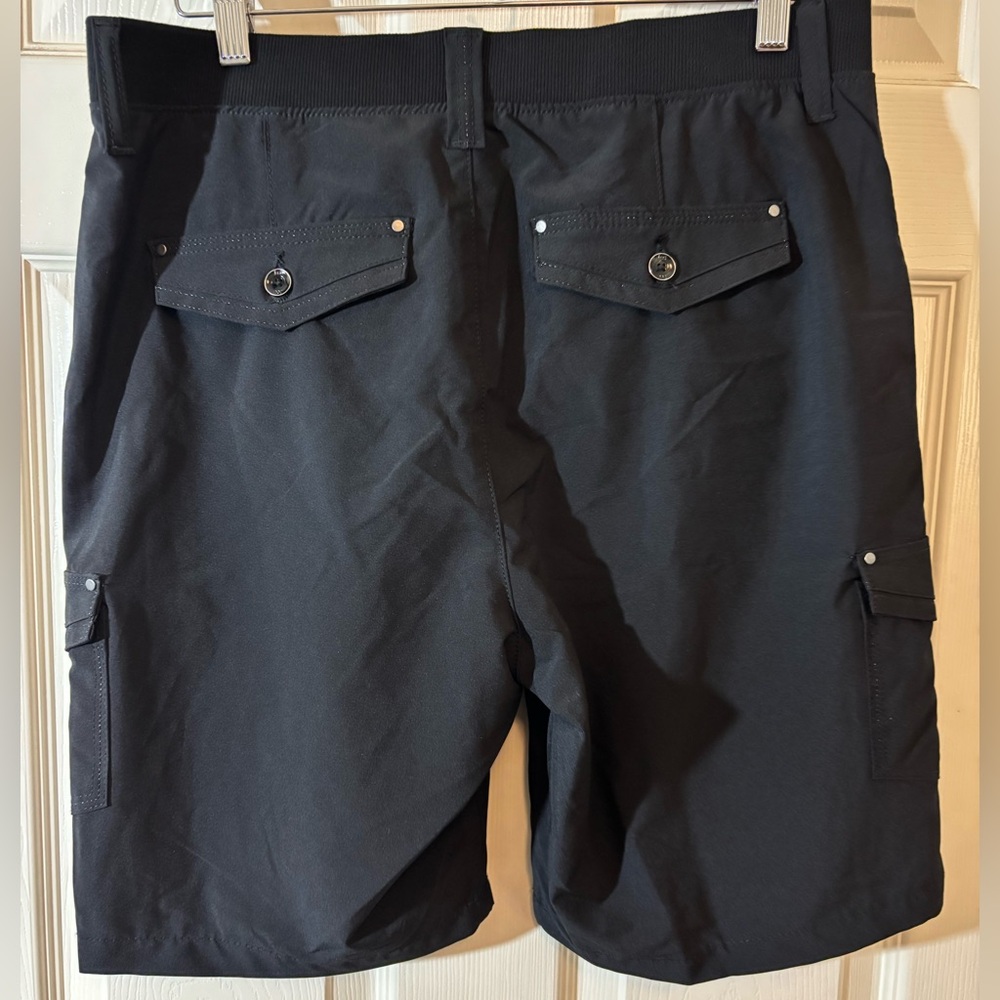 Lee woman’s Dark Cargo Shorts - Picture 2 of 5